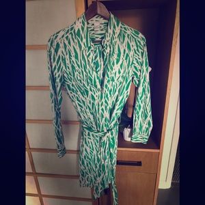 Iconic Diane Von Frustenberg  DVF Jeanne Wrap